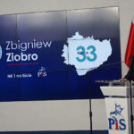 Warszawa. Prezes PiS Jarosław Kaczyński zaprezentował nazwiska kandydatów, którzy znajdą się na pierwszych miejscach list wyborczych PiS w wyborach parlamentarnych / Michał Kita / Radio Kielce