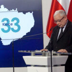 Warszawa. Prezes PiS Jarosław Kaczyński zaprezentował nazwiska kandydatów, którzy znajdą się na pierwszych miejscach list wyborczych PiS w wyborach parlamentarnych / Michał Kita / Radio Kielce