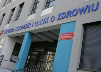 21.04.2016 Dzień otwarty dla licealistów na Wydziale Nauk o Zdrowiu UJK / Wojciech Habdas / Radio Kielce