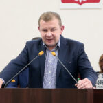 Kielce. Sesja Rady Miasta Kielce. Na zdjęciu: Wojciech Dudzic - dyrektor Wydziału Budżetu Urzędu Miasta Kielce / Wiktor Taszłow / Radio Kielce