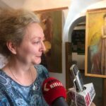 Sandomierz. Wystawa Janusza Stypy w Muzeum Historii Polskiego Ruchu Ludowego. Na zdjęciu: Katarzyna Pisarczyk - dyrektor sandomierskiego BWA / Grażyna Szlęzak - Wójcik / Radio Kielce