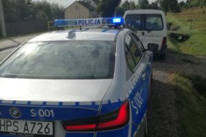 Zatrzymanie kierowcy Peugeota na drodze krajowej 74 / Policja Świętokrzyska