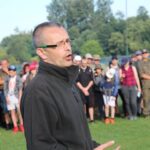 „Kadrówka” wkroczyła do Chęcin. Dionizy Krawczyński - komendant marszu / Michał Wójtowicz