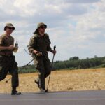 „Kadrówka” wkroczyła do Chęcin / Michał Wójtowicz