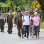 „Kadrówka” wkroczyła do Chęcin / Michał Wójtowicz