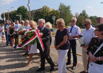 Starachowice. Dzień Wolności i Solidarności. W uroczystościach wziął udział poseł PiS Krzysztof Lipiec / Anna Głąb / Radio Kielce