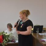 Wręczenie medalu za długoletnia służbę, Na zdjęciu: Barbara Cedro / Radio Kielce