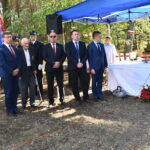 Uroczystości upamiętniające 75. rocznicę powołania Brygady Świętokrzyskiej NSZ. Msza polowa odprawiona przez księdza Ireneusza Jakusika / Magdalena Galas-Kusek / Radio Kielce