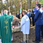 Uroczystości upamiętniające 75. rocznicę powołania Brygady Świętokrzyskiej NSZ. Monument poświęcił ks. Ireneusz Jakusik / Magdalena Galas-Kusek / Radio Kielce