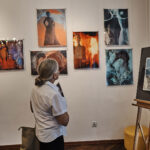 Końskie. Wystawa prac Elżbiety Musiał „W stronę grafiki" / Magda Galas-Klusek / Radio Kielce