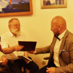 Spotkanie z Markiem Jedynakiem w Bibliotece Miejskiej w Końskich / Magdalena Galas-Klusek / Radio Kielce