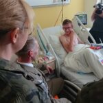 Żołnierze z Centrum Przygotowań do Misji Zagranicznych odwiedzili dzieci przebywające w Wojewódzkim Szpitalu Zespolonym w Kielcach / Mateusz Kaczmarczyk / Radio Kielce