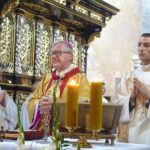 Jędrzejów. Suma odpustowa ku czci bł. Wincentego Kadłubka. Na zdjęciu: Andrzej Kaleta - biskup pomocniczy diecezji kieleckiej / Ewa Pociejowska-Gawęda / Radio Kielce