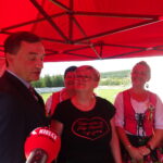 Małogoszcz. Dożynki Powiatu Jędrzejowskiego.  Na zdjęciu m.in. Na zdjęciu Zbigniew Ziobro - minister sprawiedliwości / Ewa Pociejowska-Gawęda / Radio Kielce