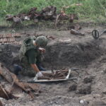 Niewybuchy i niewypały znalezione pod budowaną drogą w Lipniku / Michał Kita / Radio Kielce