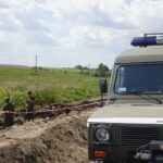 Niewybuchy i niewypały znalezione pod budowaną drogą w Lipniku / Michał Kita / Radio Kielce