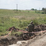 Niewybuchy i niewypały znalezione pod budowaną drogą w Lipniku / Michał Kita / Radio Kielce