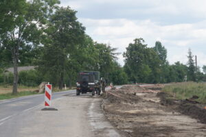 Niewybuchy i niewypały znalezione pod budowaną drogą w Lipniku / Michał Kita / Radio Kielce