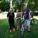 Zagnańsk. Rajd rowerowy szlakiem Brygady Świętokrzyskiej Narodowych Sił Zbrojnych. Na zdjęciu: Mirosław Gębski - starosta kielecki / Izabela Mortas / Radio Kielce