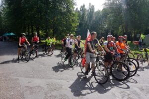 Zagnańsk. Rajd rowerowy szlakiem Brygady Świętokrzyskiej Narodowych Sił Zbrojnych / Izabela Mortas / Radio Kielce