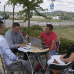 Strawczyn. Letni Raport Dnia. Na zdjęciu od prawej: Anna Gad Urząd Gminy w Strawczynie, Łukasz Woźniak Dyrektor Samorządowego Centrum Kultury i Sportu, Karol Picheta Zastępca wójta Strawczyna / Grzegorz Jamka / Radio Kielce