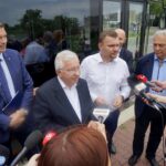 Marsobus na ulicach Kielc. Na zdjęciu (od lewej): Bogdan Wenta - prezydent Kielc, Krzysztof Lipiec - poseł PiS, Łukasz Wilczyński - prezes Europejskiej Fundacji Kosmicznej i Wiesław Trąmpczyński - rektor Politechniki Świętokrzyskiej / Piotr Kwaśniewski / Radio Kielce