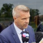 Marsobus na ulicach Kielc. Na zdjęciu: Bogdan Wenta - prezydent Kielc / Piotr Kwaśniewski / Radio Kielce