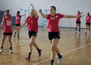 Kielce. Trening piłkarek ręcznych Korony Handball / Patryk Cudzik / Radio Kielce