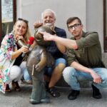 Bajkowe Lato z Radiem Kielce. Na zdjęciu Ewa Pociejowska-Gawęda - Radio Kielce, Zbigniew Żmudzki - producent filmowy, Michał Kita - Radio Kielce / Patryk Cudzik / Radio Kielce