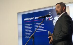 Prezentacja pełnej listy kandydatów PiS do Sejmu i Senatu. Na zdjęciu Krzysztof Sobolewski, pełnomocnik wyborczy PiS / PiS