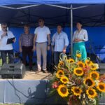 Święto Gór Pieprzowych. Otwarcie.Od lewej: Krzysztof Kwiecień SCK,wójt gminy Dwikozy Marek Łukaszek, burmistrz Sandomierza Marcin Marzec, sołtys Kamienia Łukawskiego Mirosław Dziarek i dyrektor LOTPartersteo Ziemi Sandomierskiej - Katarzyna Batko / Grażyna Szlęzak-Wójcik / Radio Kielce