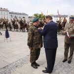 Oficjalne zakończenie marszu Kadrówki. Wręczenie medali Pro Patria i Pro Bono Poloniae  / Jarosław Kubalski / Radio Kielce