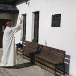 Uroczyste odsłonięcie pamiątkowej tablicy „Stefan Żeromski na Karczówce” / Jarosław Kubalski / Radio Kielce