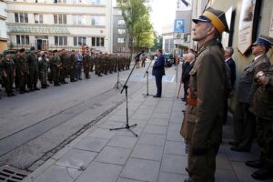 Kraków. Wymarsz kadrówki / Jarosław Kubalski / Radio Kielce