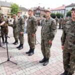 Miechów. Marsz Szlakiem I Kompanii Kadrowej. Oddział, który zapobiegł pożarowi lasu / Jarosław Kubalski / Radio Kielce