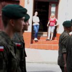 Miechów. Marsz Szlakiem I Kompanii Kadrowej / Jarosław Kubalski / Radio Kielce