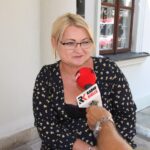 Nagłowice. Letni Raport Dnia. Lidia Titow - dyrektor Samorządowego Centrum Bibliotek i Kultury "Dworek Mikołaja Reja" w Nagłowicach / Krzysztof Bujnowicz / Radio Kielce