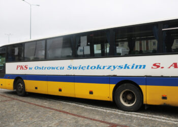PKS Ostrowiec. Autobus. Autokar / Daria Pycia / Radio Kielce