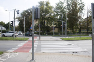 Policyjna kontrola w rejonie SP nr 15 w Kielcach / Daria Pycia / Radio Kielce