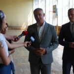 Na zdjęciu (od lewej): Piotr Wilczak - wójt gminy Mniów i Michał Milcarz - zastępca wójta gminy Mniów / Daria Pycia / Radio Kielce