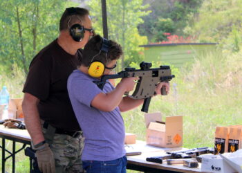 Piknik strzelecki w Skotnikach Małych koło Buska-Zdroju / Marta Gajda / Radio Kielce