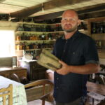 Muzeum Ziemi Skalbmierskiej. Właściciel kolekcji Tomasz Paryż / Marta Gajda / Radio Kielce