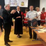 Sandomierz. Pakowanie plecaków w ramach akcji „Tornister pełen uśmiechów” / Grażyna Szlęzak-Wójcik / Radio Kielce