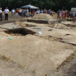 W Rzemienowicach pod lasem w gminie Opatowiec trwają prace archeologiczne. / Marta Gajda / Radio Kielce