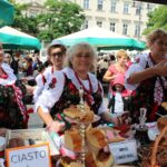 43. Międzynarodowe Targi Sztuki Ludowej w Krakowie / Marta Gajda / Radio Kielce