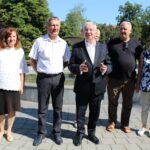 Konferencja prasowa PiS w Pińczowie. Na zdjęciu (od lewej): Teresa Krysińska, Zbigniew Koniusz – kandydat na Sejm RP, poseł Krzysztof Lipiec Janina Krzepkowska, Jan Bębenek, Elżbieta Furman / Marta Gajda / Radio Kielce