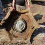 Pole miedzy Krzczonowem, a Kociną w gminie Opatowiec. Poszukiwania szczątków Liberatora B24L / Marta Gajda / Radio Kielce