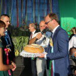 Dożynki powiatowe w Kazimierzy Wielkiej. Starościna dożynek Wioletta Radosz i Janusz Kurek - starosta / Marta Gajda / Radio Kielce