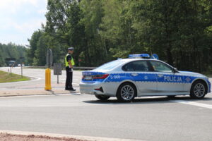 Policyjna akcja na skrzyżowaniu w Rudzie Malenieckiej / Daria Pycia / Radio Kielce