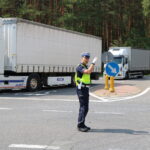 Policyjna akcja na skrzyżowaniu w Rudzie Malenieckiej / Daria Pycia / Radio Kielce